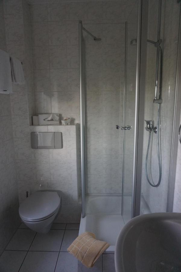 Gaestehaus Eschment Bissersheim Exteriör bild